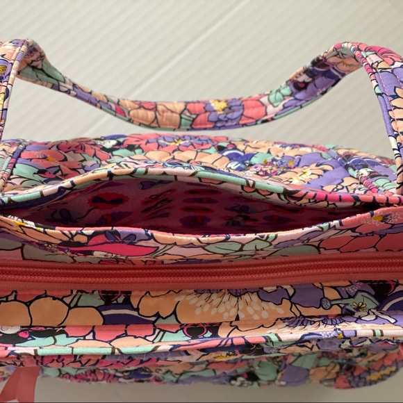 Vera Bradley Disney Minnies Garden Party Large Tote - Picture 12 of 15